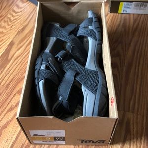 Teva sandals style Numa grey and black